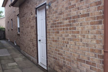 For Lease - 63 Ebby Avenue, Brampton, Ontario - Photo 3