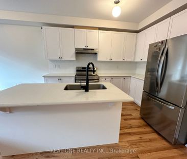 For Lease - 16 Hewison Avenue, Richmond Hill, Ontario - Photo 6