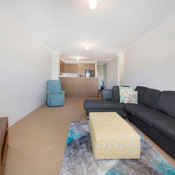 Coastal Living with Space, Style & Convenience - Photo 1