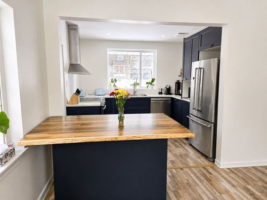 For Lease - 10 Ternhill Crescent, Toronto, Ontario - Photo 1