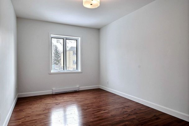 Condo for rent, Mont-Royal - Photo 1