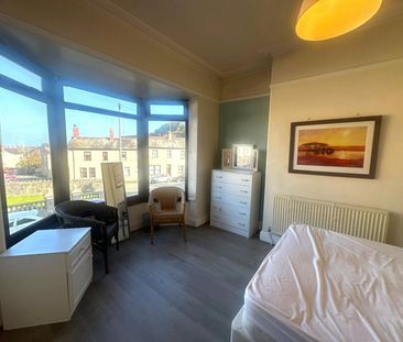 Friars Avenue, Bangor, Gwynedd, LL57 - Photo 3