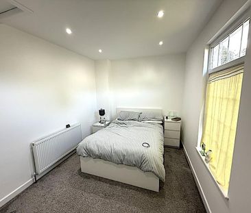 2 bedroom end of terrace house to rent - Photo 6