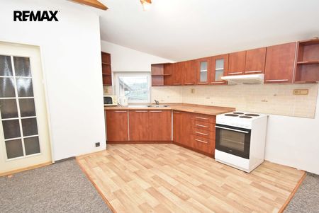 Pronájem bytu 3+kk v osobním vlastnictví 44 m², Libiš - Photo 2