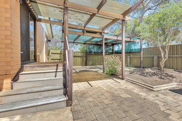 35 Mostyn Crescent, Salisbury East SA 5109 - Photo 1