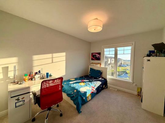 For Lease - 519 Hitzlay Terrace, Kanata, Ontario - Photo 1