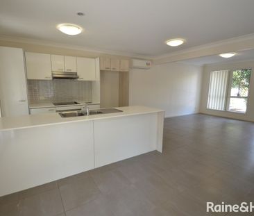 Lovely Modern 3 bed Townhouse For Rent $650 per week - Photo 6