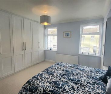 Merton Road, Enfield - Photo 2