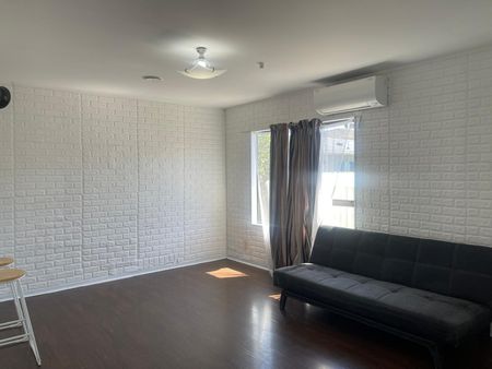 PAPAKURA, 2 BEDROOMS - Photo 4
