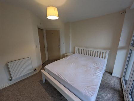 2 bedroom flat to rent - Photo 4