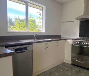 Family home in Hinds - Photo 4