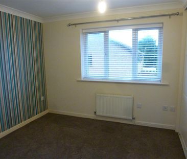 Lisbon Road - Photo 2