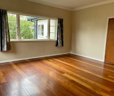 Campbell Street , Havelock North - Photo 1