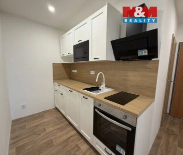 Pronájem bytu 3+1 v České Lípě, ul. Železničářská - Photo 1