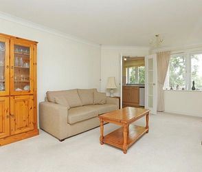 Wellington Court, Beechwood Avenue, CT14 9WY, Deal - Photo 4
