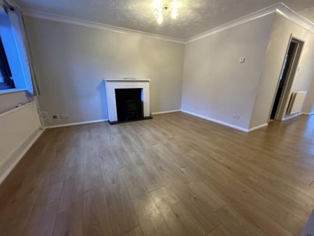 3 bedroom terraced house to rent - Photo 3