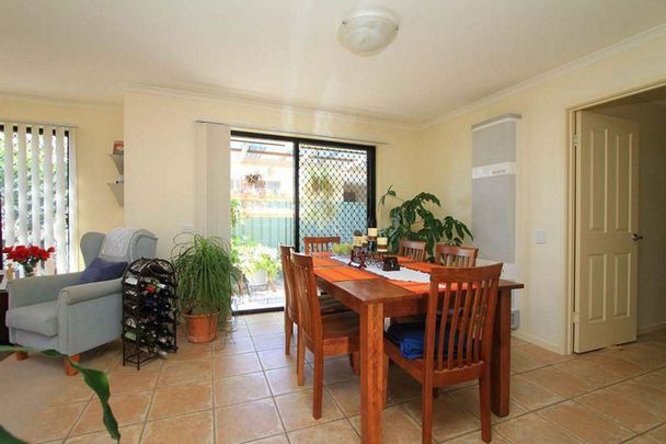 1/22 Mulqueeny Street, Wodonga VIC 3690 - Townhouse For Rent | Domain - Photo 1