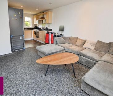 2 bedroom flat to rent - Photo 3