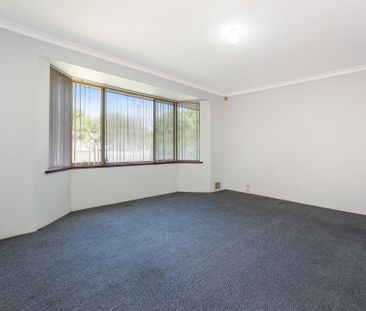 Family Home with Workshop - Photo 2