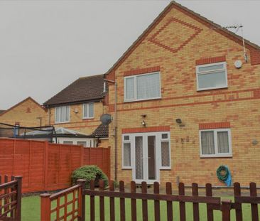 3 bedroom detached house to rent - Photo 2