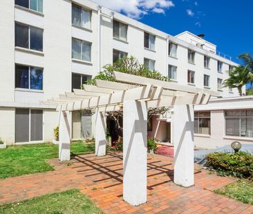 FULLY FURNISHED READY TO MOVE IN STUDIO UNIT - Photo 2