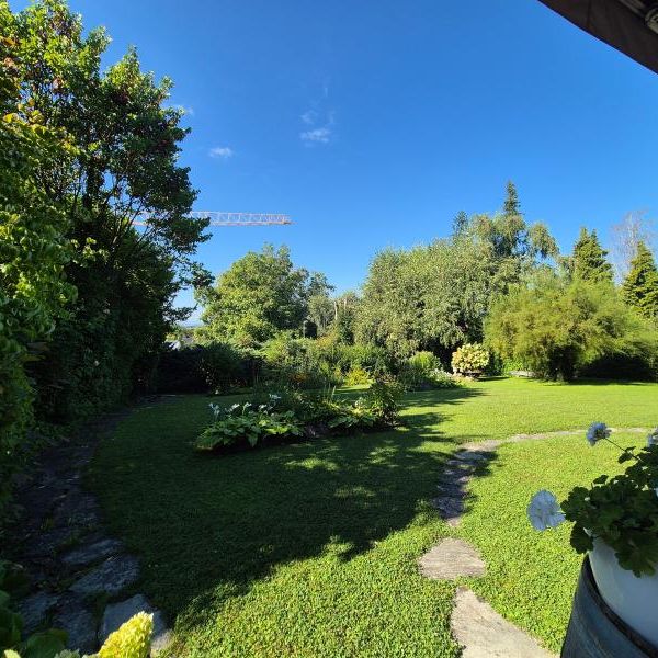 Großzügiger Bungalow mit Gebirgsblick und Außenpool im Herzen von Leonding! 250 m² WNFL, Grund 2.156 m², Doppelgarage! - Foto 1