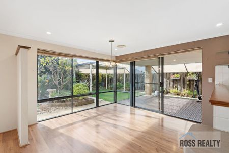 Stunning Home in Ellenbrook - Photo 4