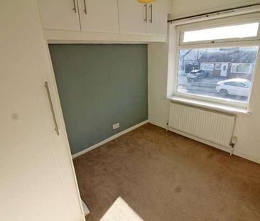 Newington Drive, BL8 - Photo 4