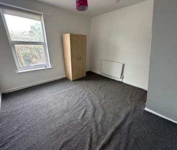 4 bedroom terraced house to rent - Photo 2