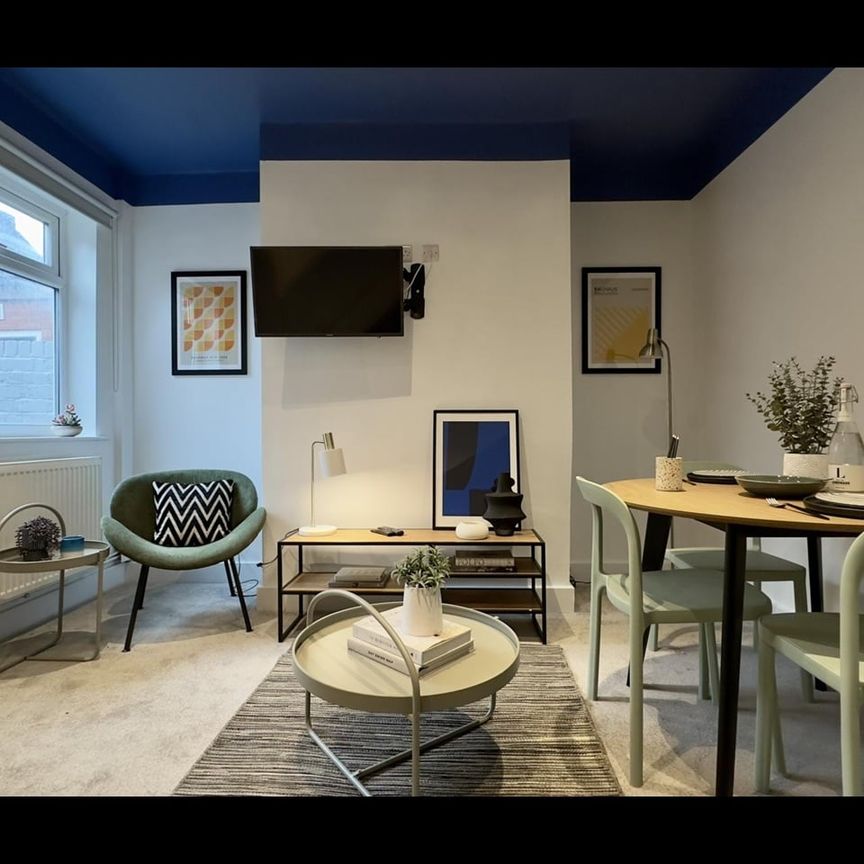 Room in a Shared House, Romney Street, M6 - Photo 1