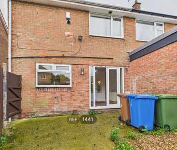 3 bedroom semi-detached house to rent - Photo 4