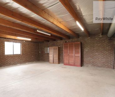 Freshly Painted, Spacious & Location Perfect! - Photo 1