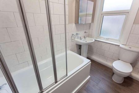 Willoughby Road, L22 - Photo 5