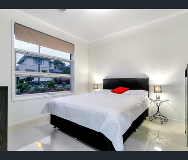 4 Bedroom Home with Spectacular Views. - Photo 6