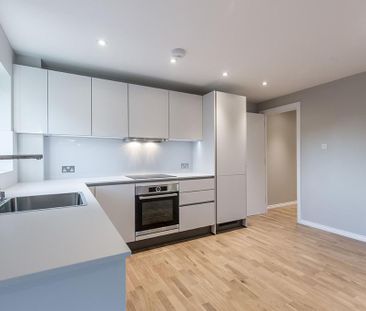 2 bedroom flat to rent - Photo 2