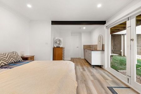 SPACIOUS 4 BEDROOM HOME IN BEAUTIFUL KILABEN BAY - Photo 4