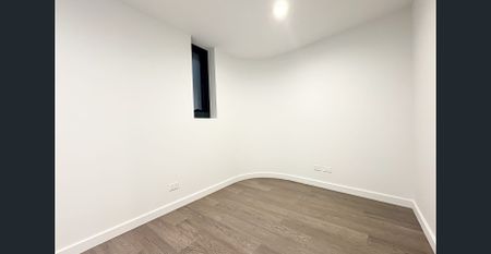 Brand New Designer 1-Bed + Study Apartment with Secure Parking | ALBA, Green Square - Photo 2