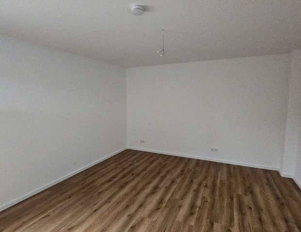 VERMIETUNG EINER GROßZÜGIGEN 4 ZIMMER- WOHNUNG IN HILLE - HOLZHAUSEN - Foto 1