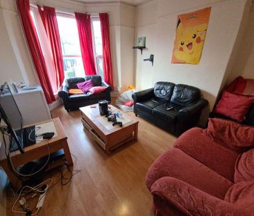 5 bedroom house to rent - Photo 1