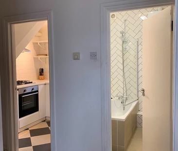 1 Bed Flat, Catford, SE6 - Photo 3