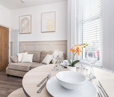 2 bedroom apartment to rent - Photo 2