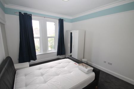 2 Bedroom | Flat 2, 46 Alexandra Road, PL4 7JT - Photo 4