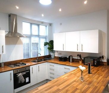 5 bedroom house of multiple occupation to rent - Photo 1