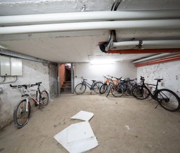 Charmante Dachgeschosswohnung in ruhiger Lage - Photo 2