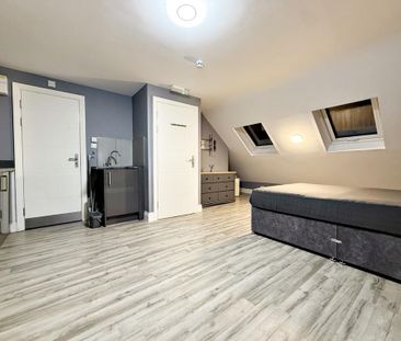 1 bedroom in a house share to rent - Photo 1