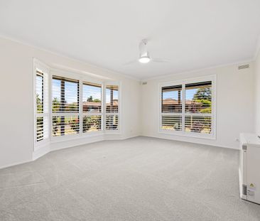 Charming family home in popular Wendouree school pocket - Photo 4