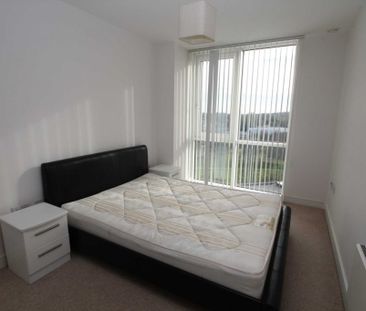 1 bed Flat for rent - Photo 2