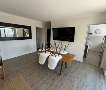 Fully Furnished Lake View Property Available for Short Term Lease @... - Photo 2