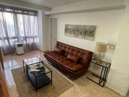 Calle Segismundo Moret, Málaga, Andalusia 29011 - Photo 2