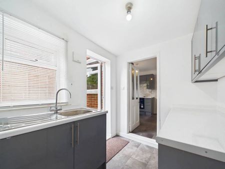 Mile End Road, Colchester, Essex, CO4 5BT - Photo 5